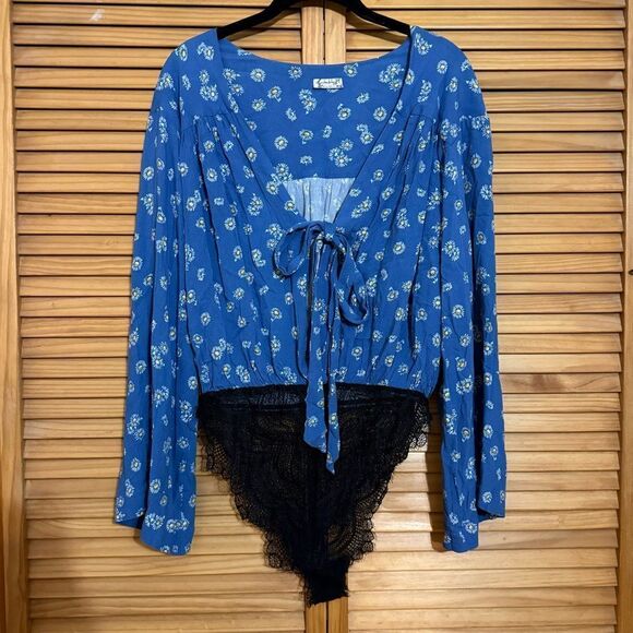 Free People Floral Tie Front Bodysuit size small - Picture 1 of 7